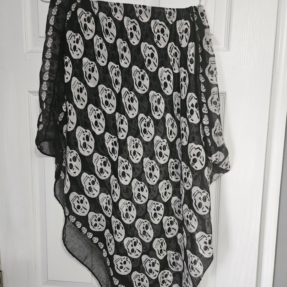 Skull scarves set of 2